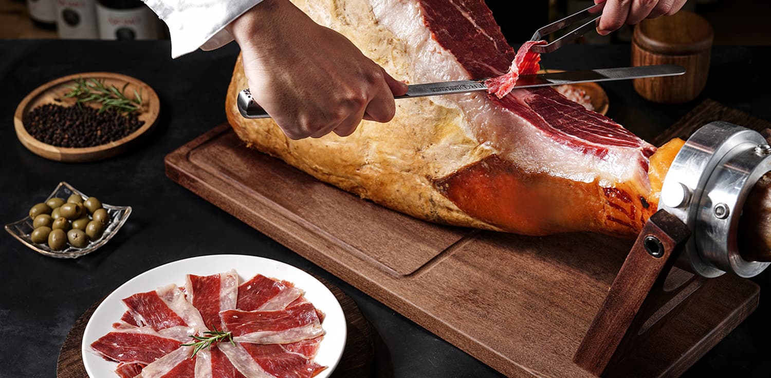 How to eat Spanish Ham? Recipes and places to buy