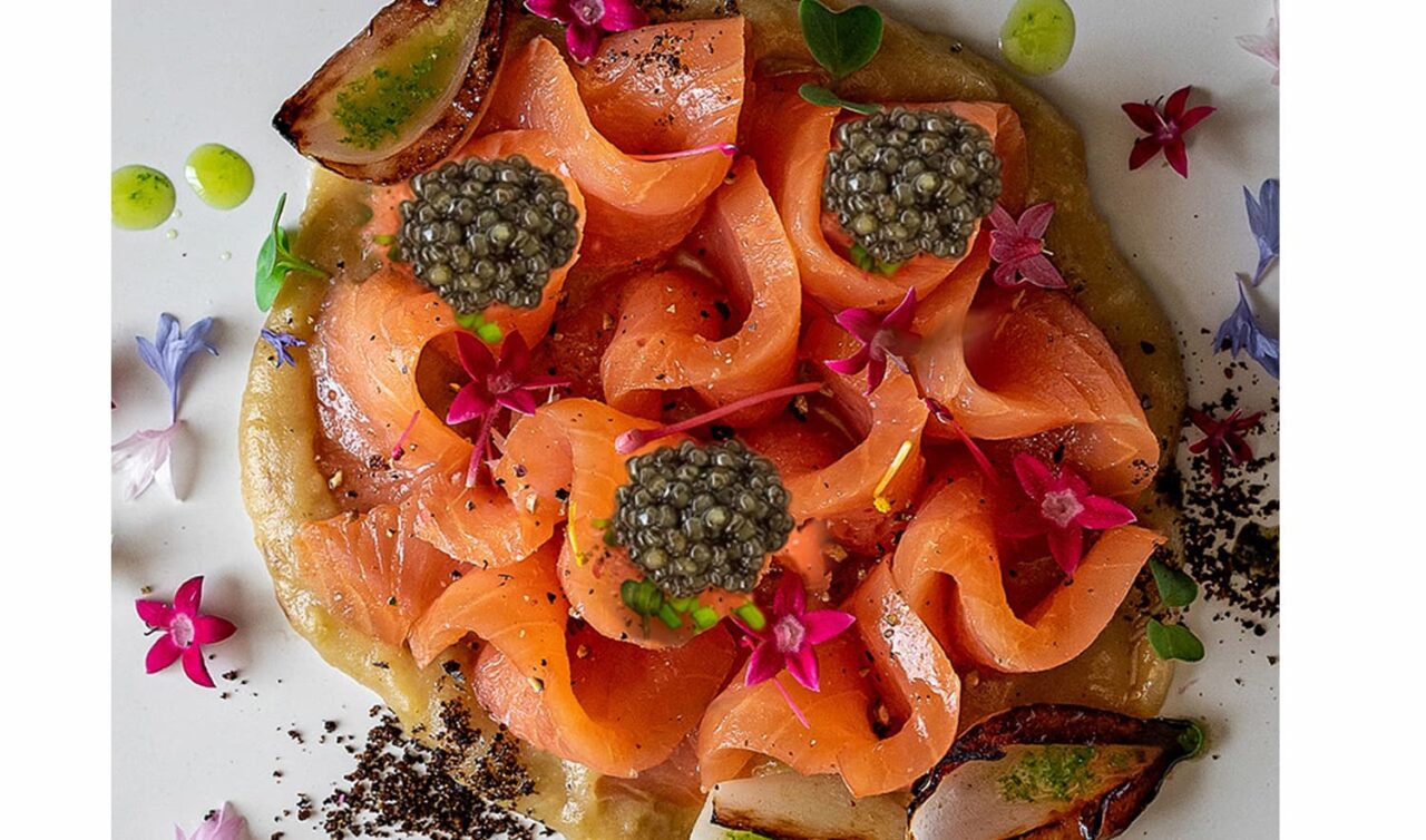 The best pairing match with Smoked Salmon. Recipes and Types of Smoked